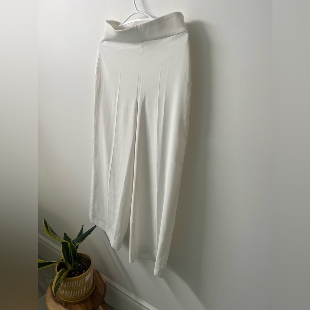 Zara dress pants size small in white